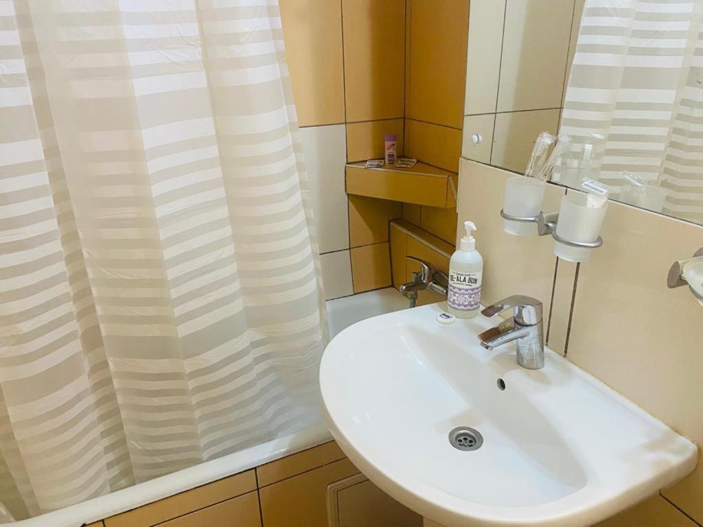 Ultracentral Braşov Buitenkant foto